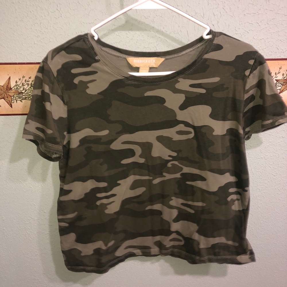 Camo crop top